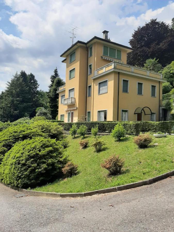 Appartamento GIOIOSA 2 con giardino e vista Lago Maggiore Belgirate Esterno foto
