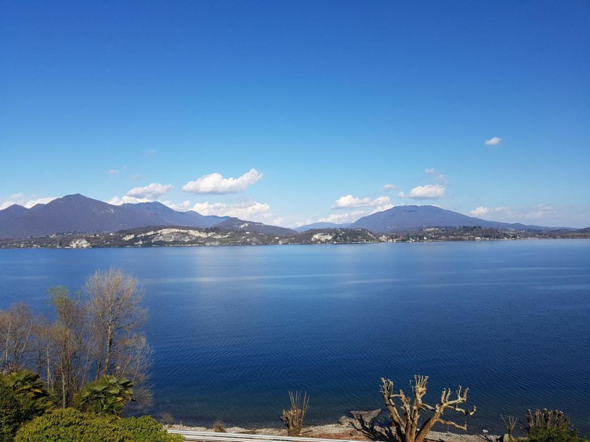 Appartamento GIOIOSA 2 con giardino e vista Lago Maggiore Belgirate Esterno foto