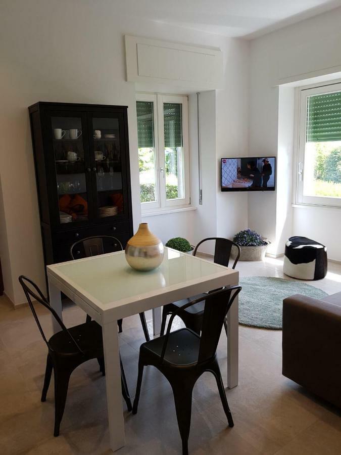 Appartamento GIOIOSA 2 con giardino e vista Lago Maggiore Belgirate Esterno foto